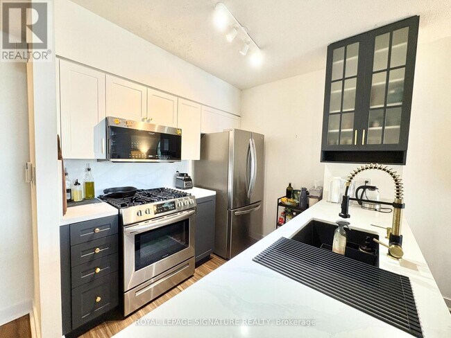 Photo - 10 Navy Wharf Ct Unit 1708