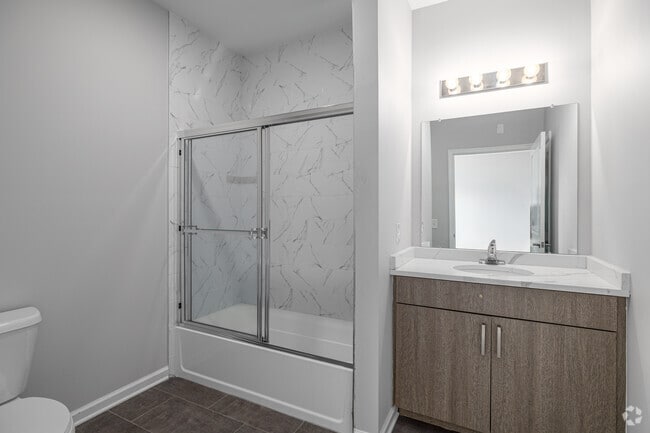 2BR, 2BA - 1,010SF - Primary Bathroom