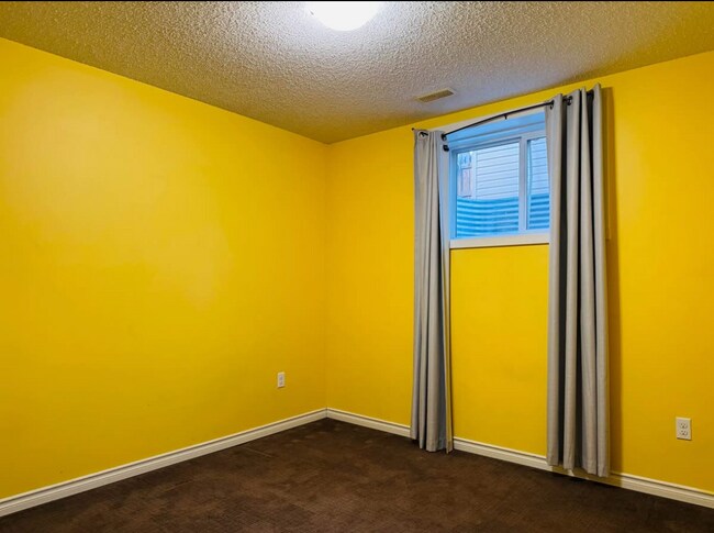 Photo - 364 Martindale Dr NE