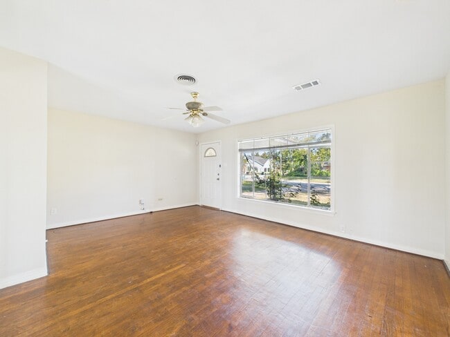 Photo - 3035 Guese Rd