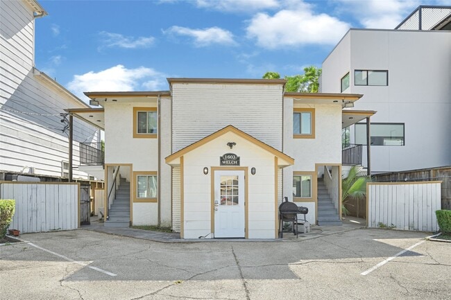 Photo - 1603 Welch St