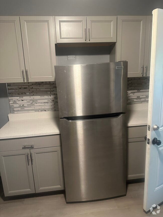 Building Photo - 7125 S Woodlawn Ave Unit 2 Rental