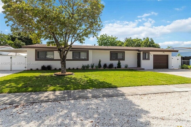 Photo - 913 SW 49th Ave