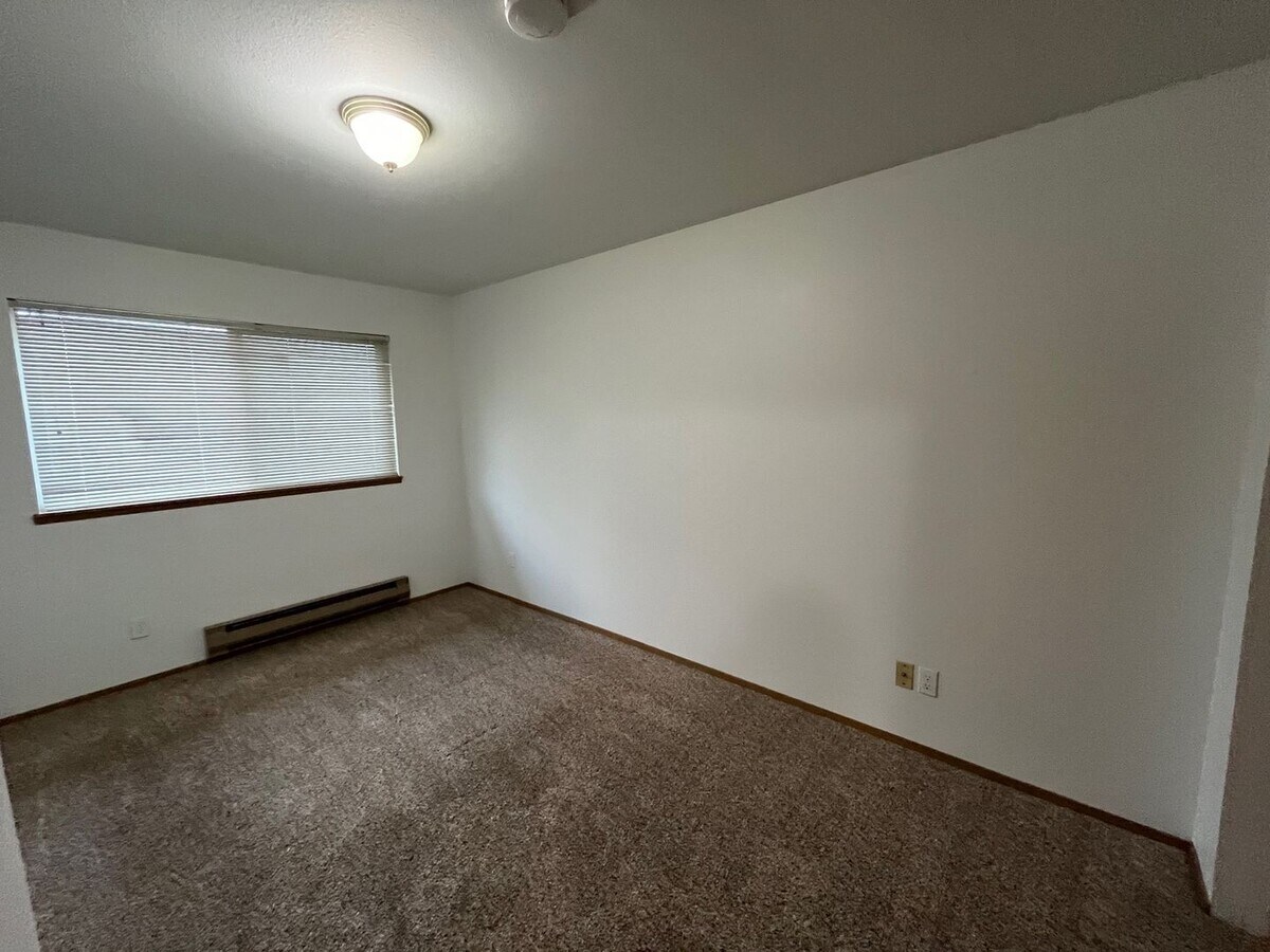 Photo - 9227 Interlake Ave N Unidad 7