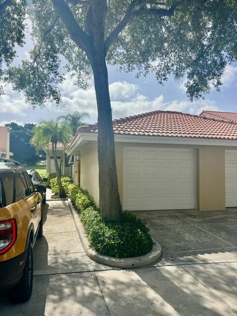 225 Old Meadow Way