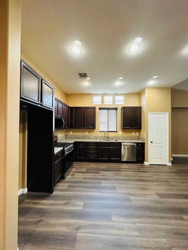 34089 Dianthus Ln