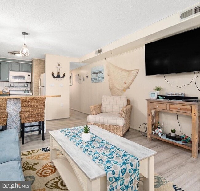 Photo - 17 143rd St Unit 102