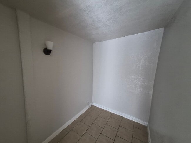 Photo - 115 Caldwell St