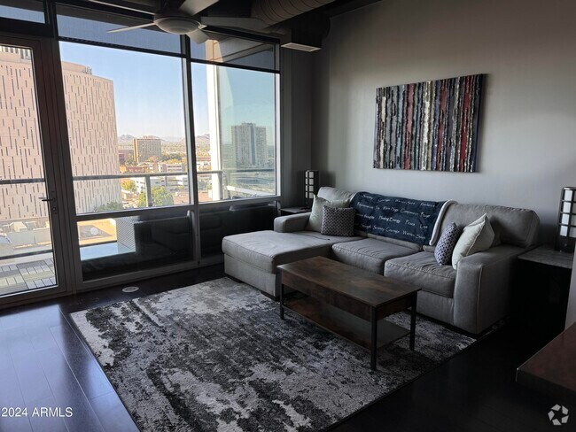 Building Photo - 1 E Lexington Ave Unit 1010 Rental