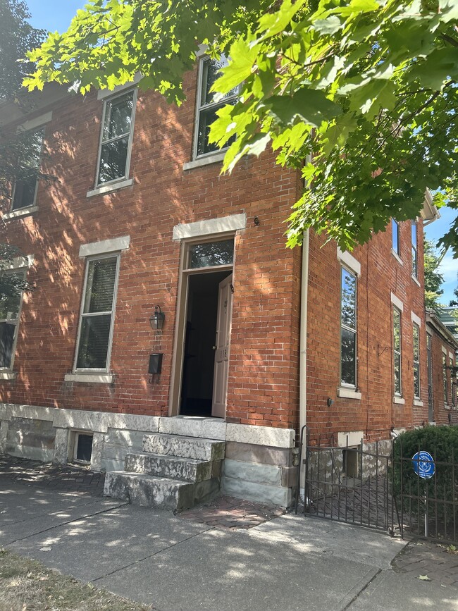 Building Photo - 118 E Kossuth St Unit 118 East Kossuth St Rental
