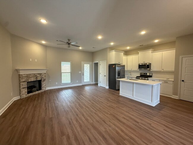 Photo - 110 Madisonville Dr