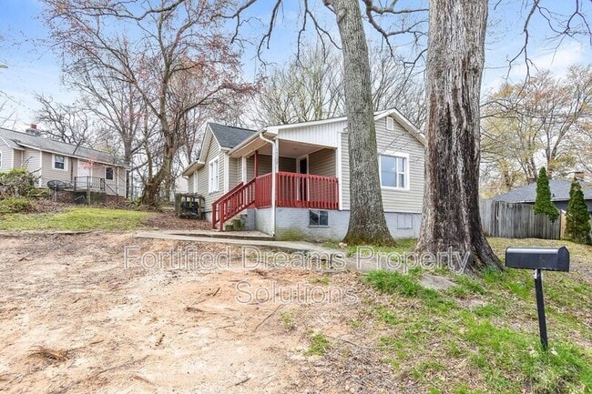 Photo - 2240 Flag St