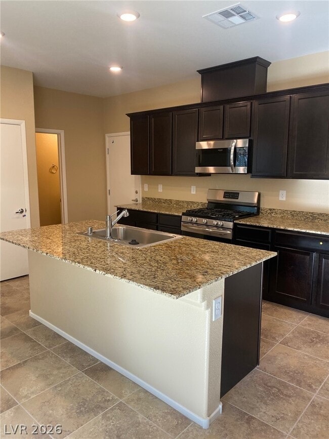 Building Photo - 7312 Halo Falls St