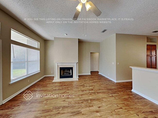 Photo - 716 S Lake Cunningham Ave