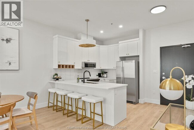 Photo - 364 Grand Ave E Unit 304