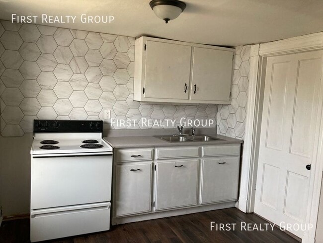 Photo - 533 N Main St Unit Apt. B