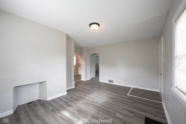 Photo - 1415 W Pruitt St