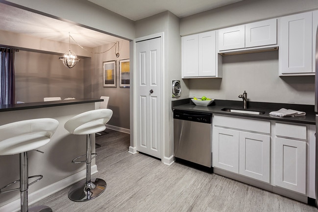 Renovated Kitchen - The Reserve of Southfield, Southfield MI - The Reserve of Southfield