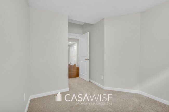 Photo - 20935-20925 25 Ave NW Unit Bsmt