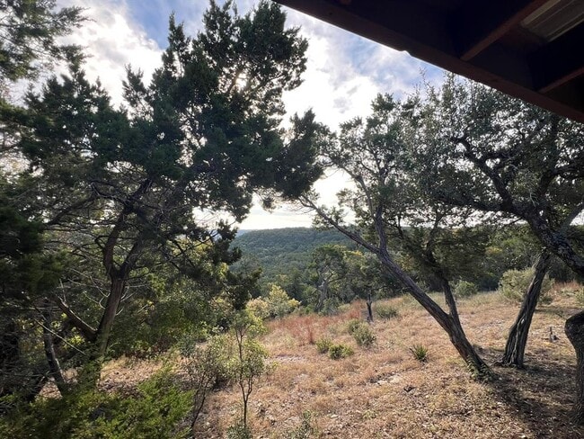 Photo - 961 Buttercup Ln