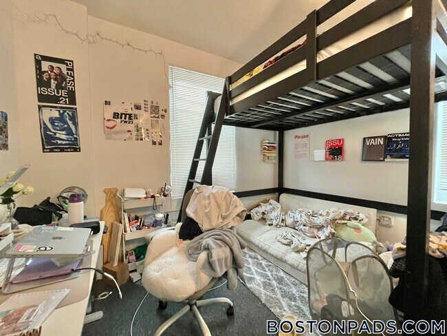 Photo - 218 Hemenway St Unit 2