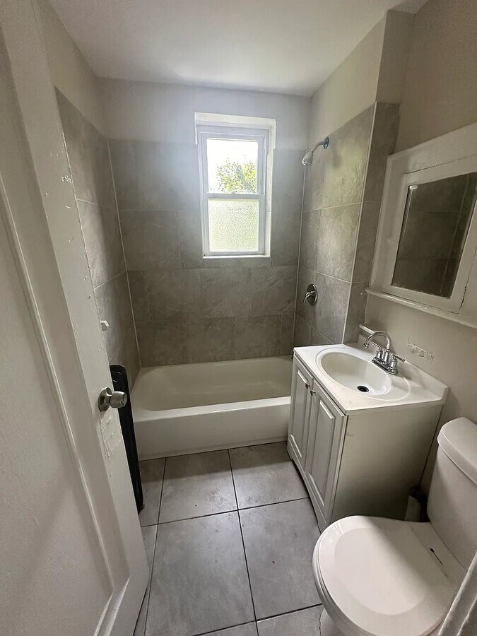 Photo - 2 W Alpine St Unit 10