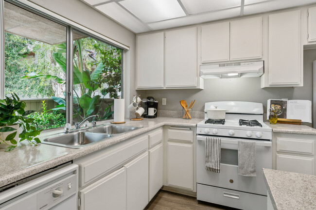 Photo - Campus Crossings at Riverside Apartments