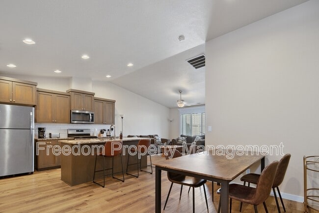 Photo - 1824 E Ringneck St