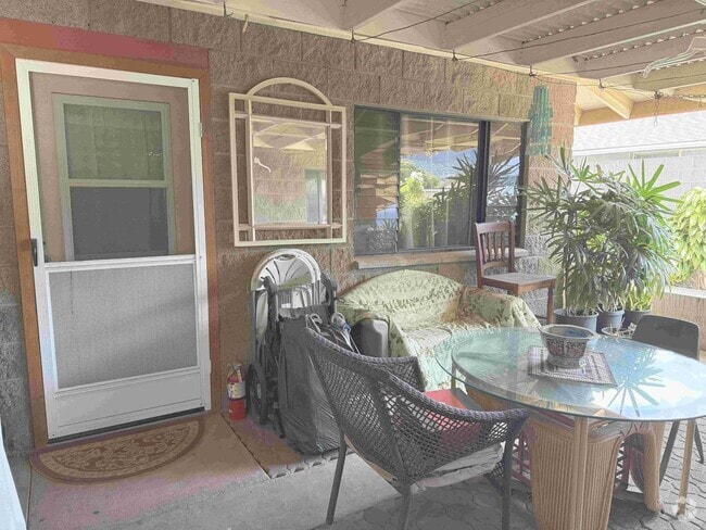 Building Photo - 605 Kaimana St Rental