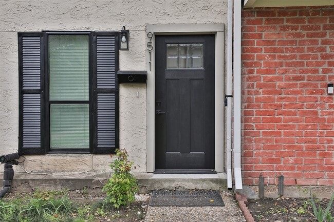 Photo - 9511 Fondren Rd