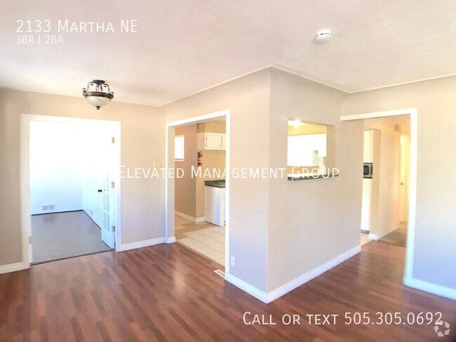 Building Photo - Nice 3 bedroom in Northeast Heights! Washe... Rental