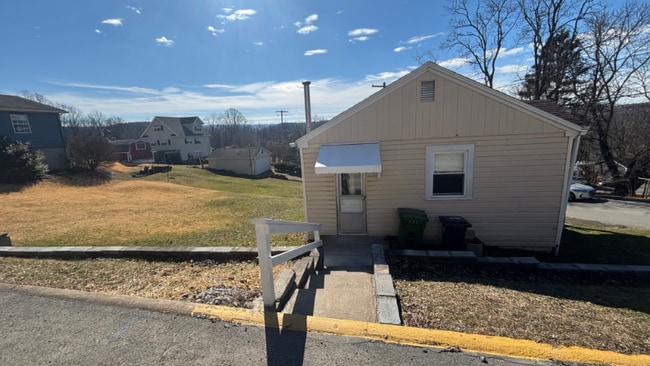 Photo - 477 Hudson St