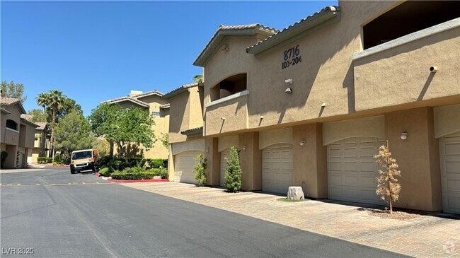 Building Photo - 8720 Red Brook Dr Unit 202 Rental