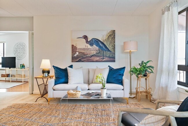 Building Photo - 100 Severn Ave Unit # 206