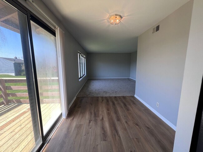 Photo - 01050 - Ardmore 2610-2612 Unit 2612 Ardmore SE