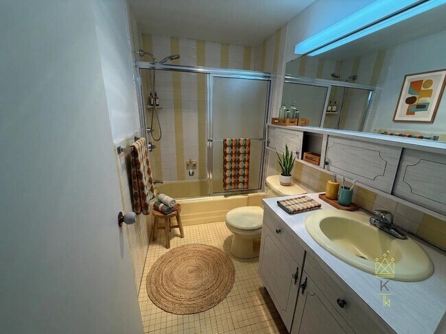 Photo - 125 Chiswick Rd Unidad 208