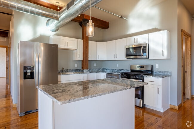 3BR, 1.5BA - 1668SF - Kitchen