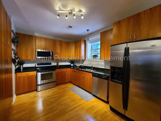 1117 Broad St Unit T5