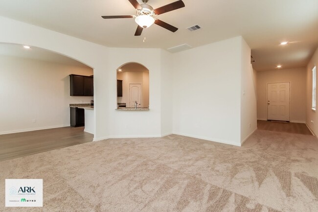 Photo - 5826 Sapphire Lagoon Rd
