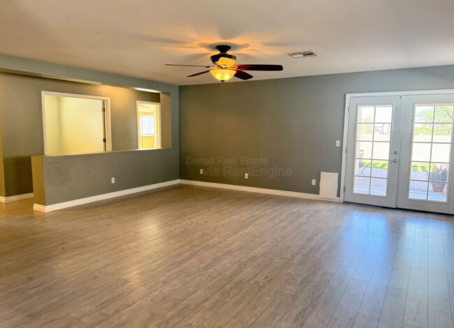 Photo - 10449 E Bridgeport St