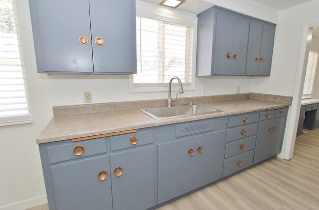 Photo - 1407 Ellis Ave