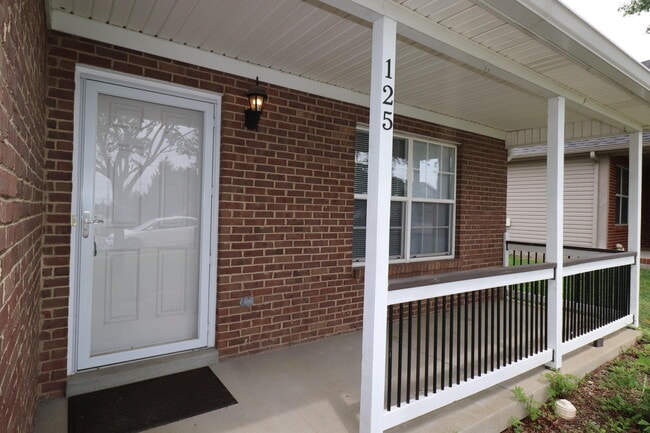 Photo - 125 Christopher Dr