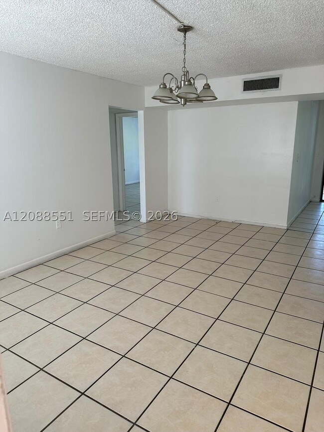 Building Photo - 8420 SW 133rd Avenue Rd Unit 307