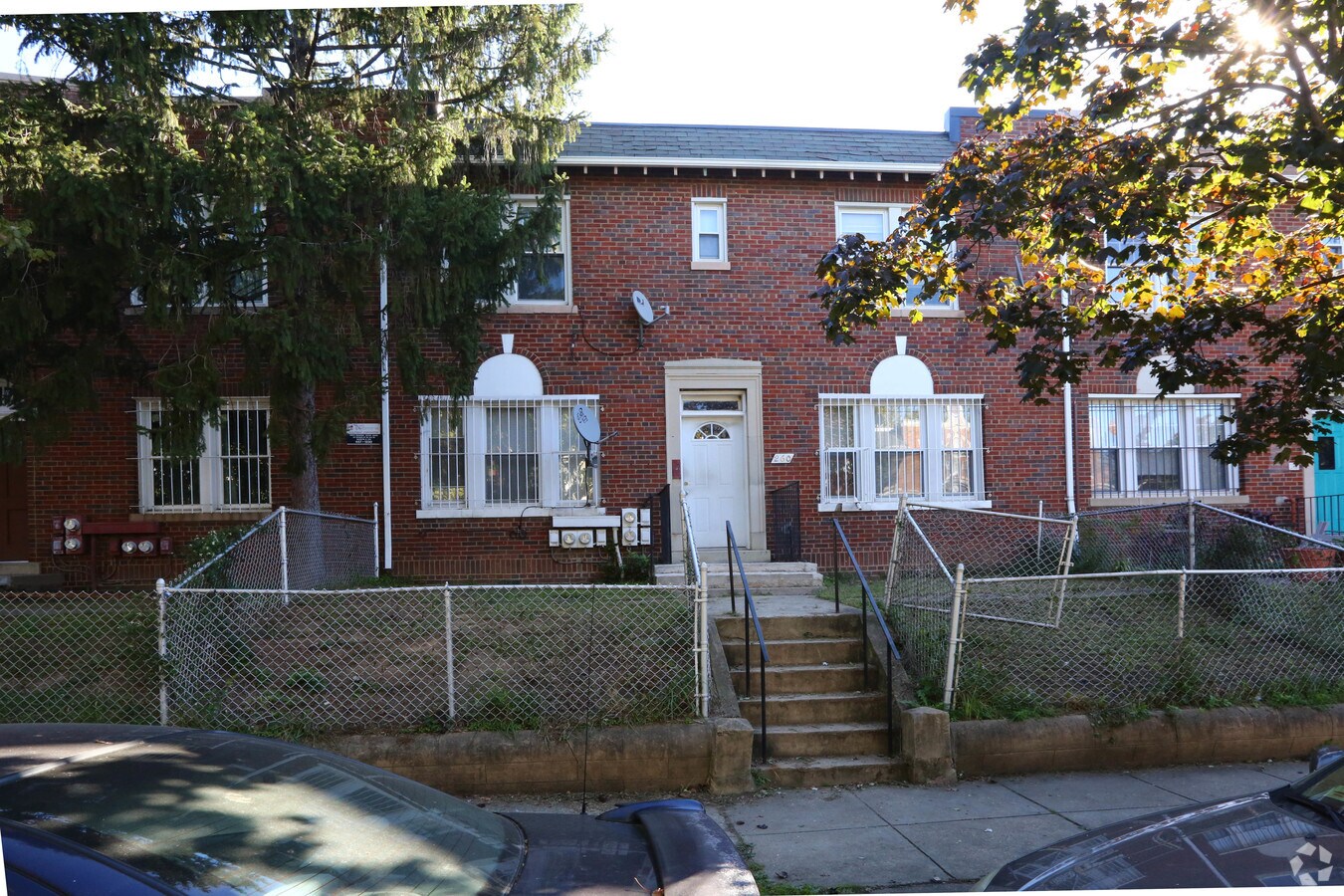 Photo - 260 16th St SE