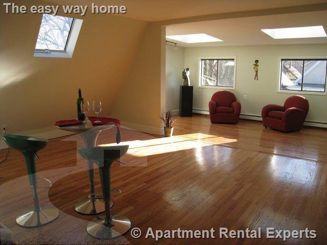 Building Photo - 10 Evergreen Ave Unit #3