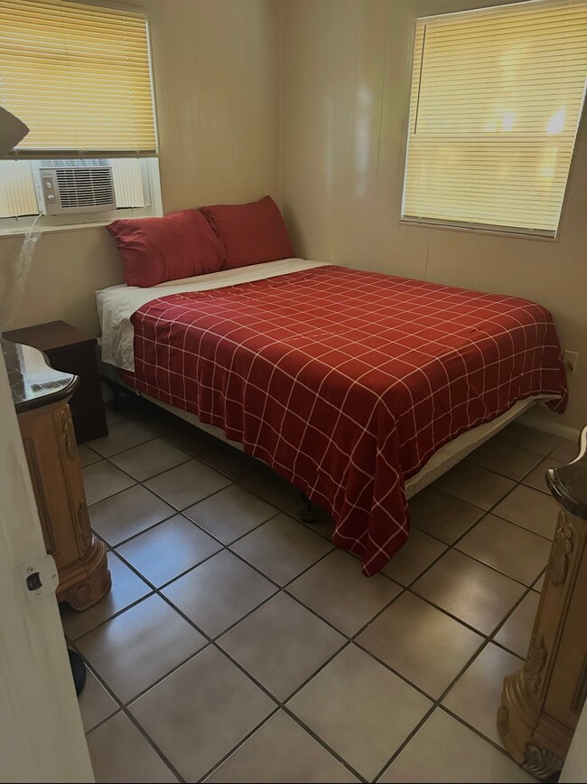 Photo - 2053 NW 36th Ave Unidad B