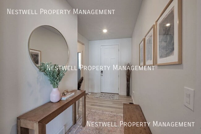 Photo - 2561 N Geranium Dr