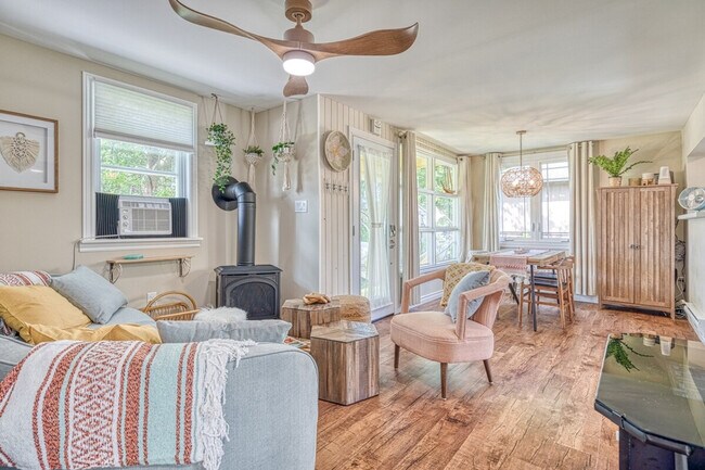 Photo - 903 Lakeshore Rd Unit ID1325014P