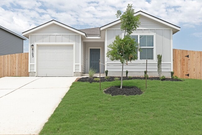8103 Autares Glade