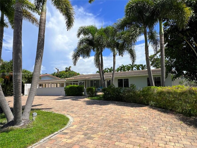 Photo - 1633 SE 5th Ct Casa